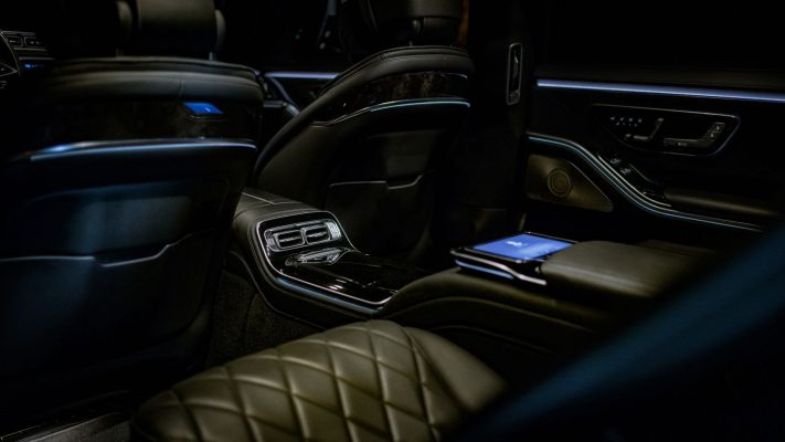 Limo Service Belgrad - S Class - Airport transfers